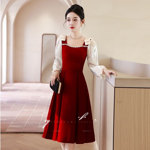 Long-Sleeve Square Neck Two Tone Midi A-Line Evening Dress