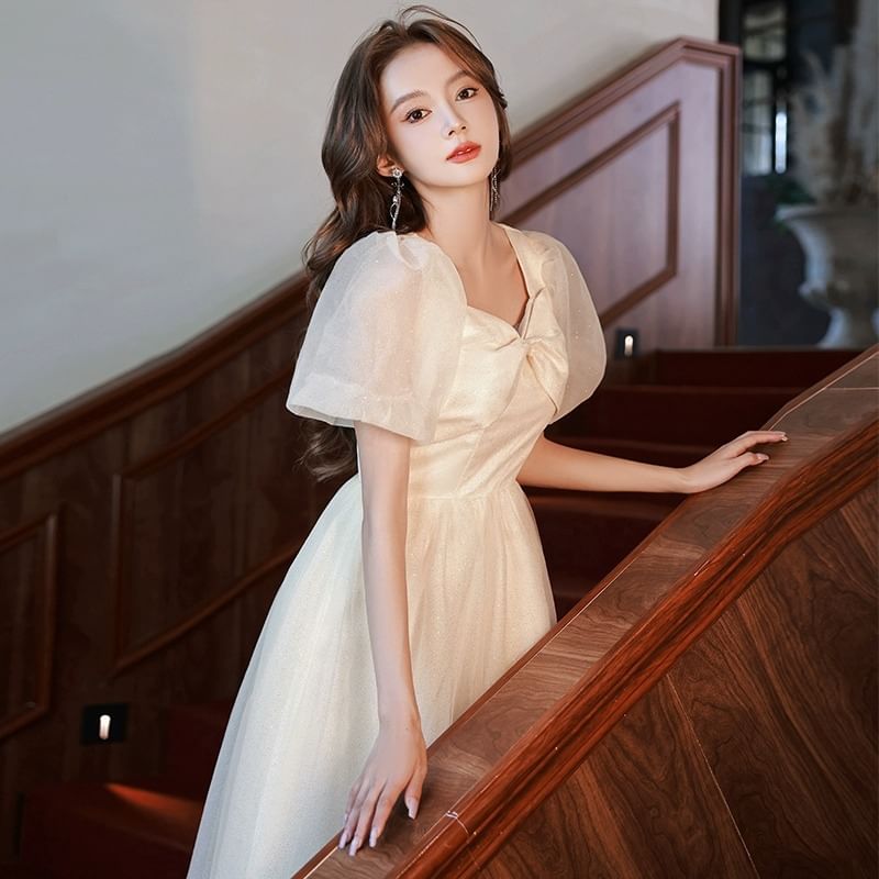 Short-Sleeve V-Neck Mesh A-Line Evening Gown