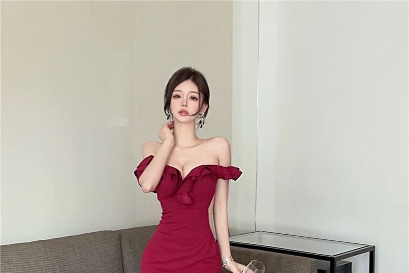 Short-Sleeve Plain Ruffle Side-Slit Mermaid Evening Gown
