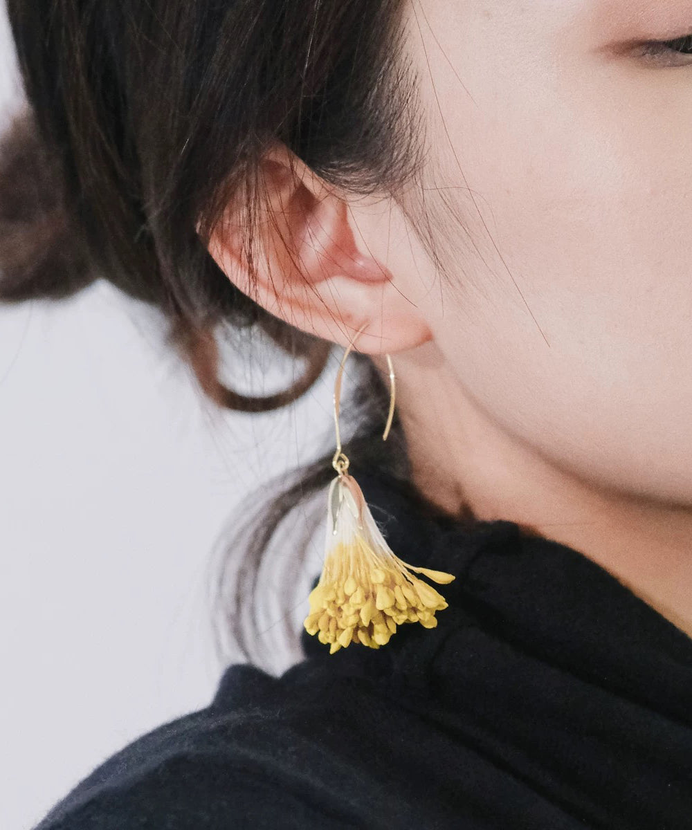 Design Drop Original Alloy Holiday Floral Earrings Yellow