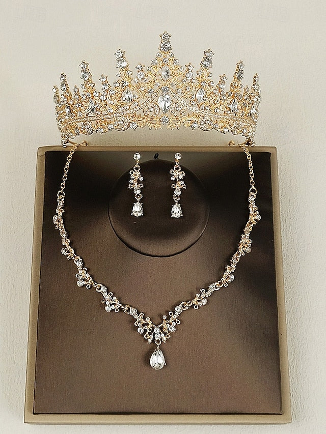 Crown Set Gold-Plated Diamond Sparkling Tiara Necklace – and